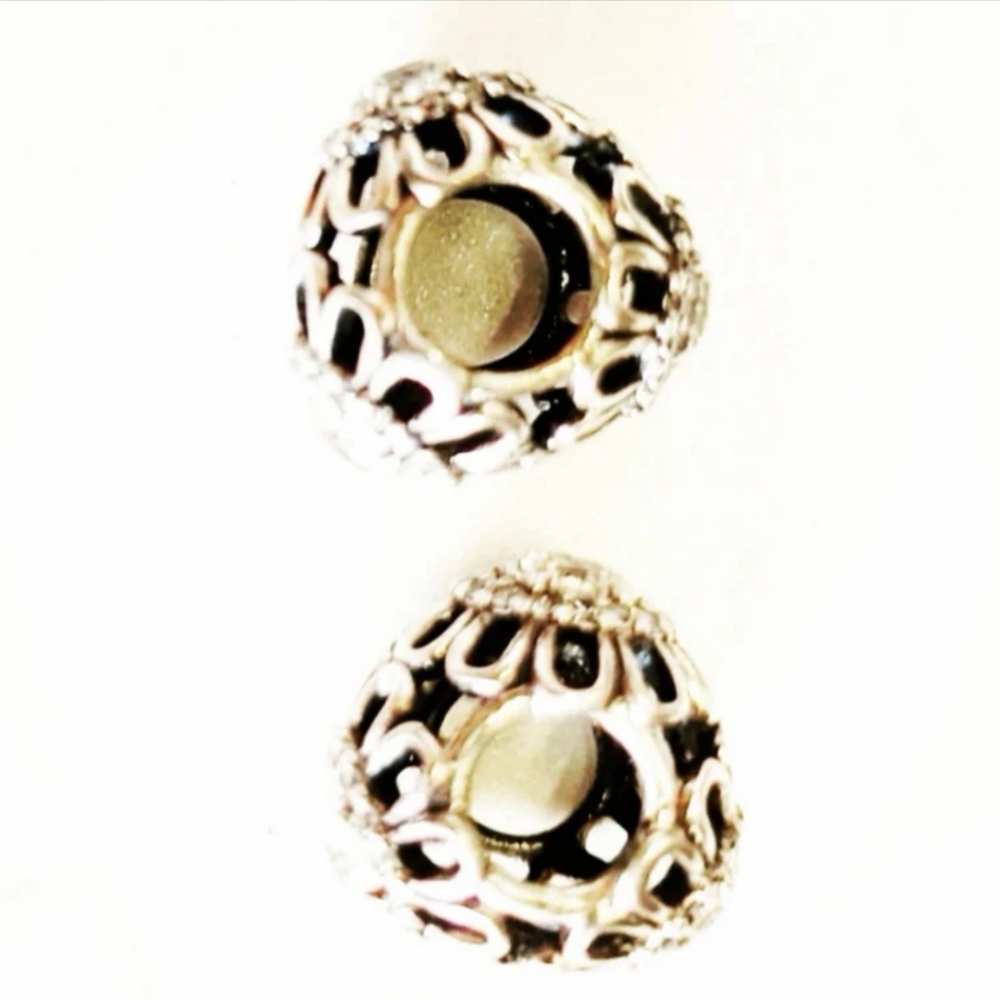 PAIR of Pandora charm " Brilliant Floral " openwork, retired - Picture 3 of 16